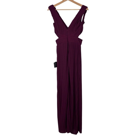 LULUS COMPELLING POISE BURGUNDY RED PLISSE CHIFFON CUTOUT SLEEVELESS MAXI DRESS - Picture 4 of 15